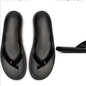 Nike Bella Kai Thong Sandals